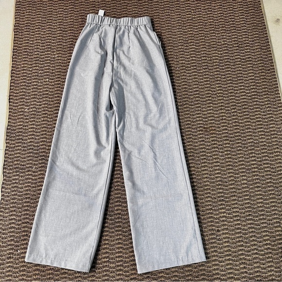 New Stradivarius Relaxed Dad Style Pant Pleat High Rise Gray 4 Wide Leg trouser - Picture 4 of 9